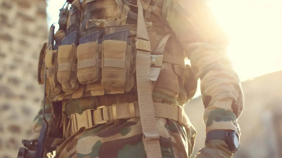 Ceinturon et posture de tir