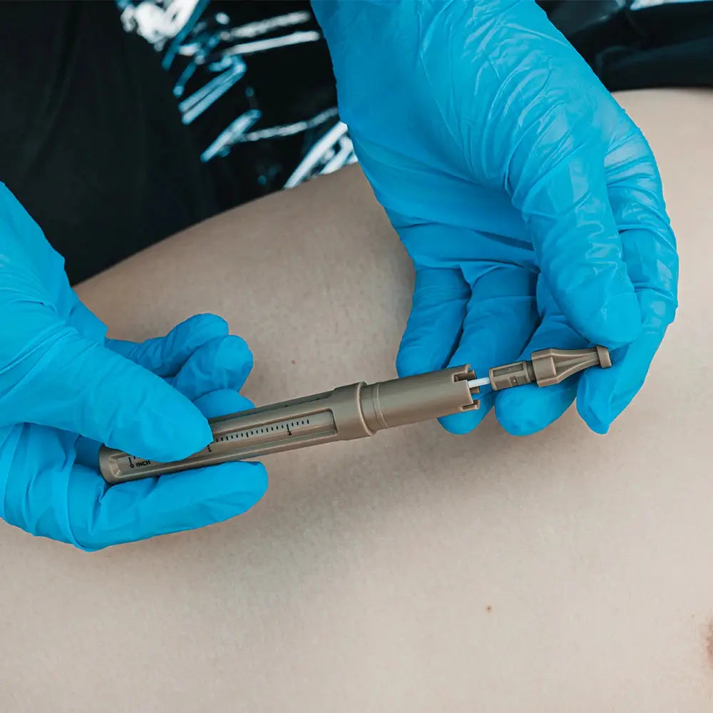 Aiguille de décompression thoracique pneumothorax sous tension 