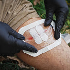 Kit de traitement des plaies coupantes avec pansements et gants Zone Tactique