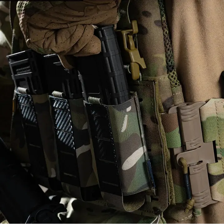 Porte chargeur rigide triple 5.56mm MOLLE maintien renforcé serrage Zone Tactique