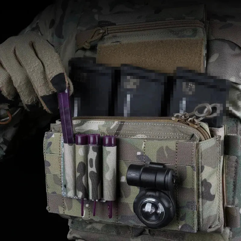 Support cyalume tactique MOLLE pour signalisation terrain Zone Tactique